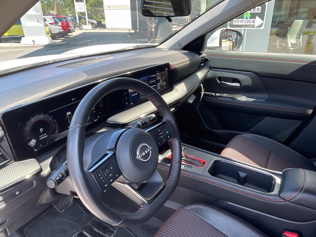 Certified 2025 Nissan Kicks SR AWD/4WD image 10