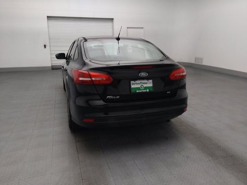 Used 2018 Ford Focus SE FWD image 6