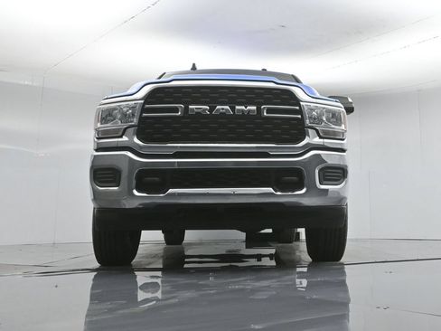 Used 2022 RAM 2500 Big Horn AWD/4WD image 49