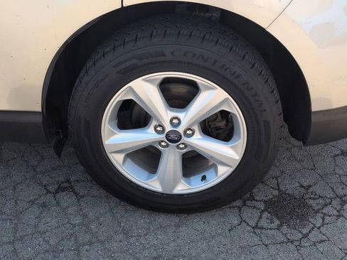 Used 2020 Ford Edge SE FWD image 33