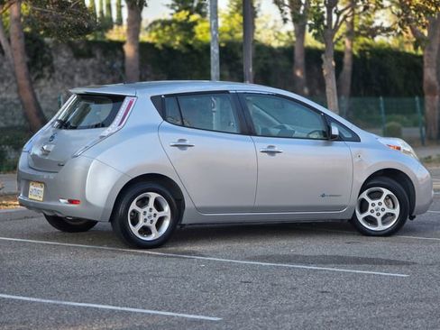 Used 2012 Nissan Leaf SL FWD image 6
