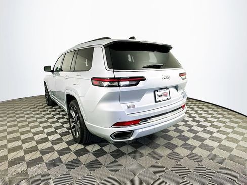 Certified 2025 Jeep Grand Cherokee L Overland w/ Rear Seat Video Group I AWD/4WD image 8