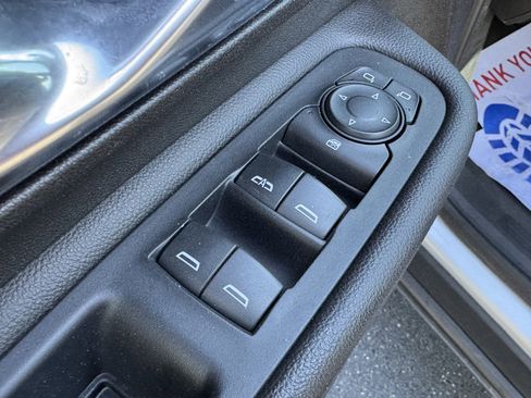 Used 2022 GMC Terrain SLT w/ Infotainment Package II image 12