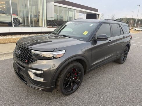 Used 2020 Ford Explorer ST w/ ST Street Pack image 2