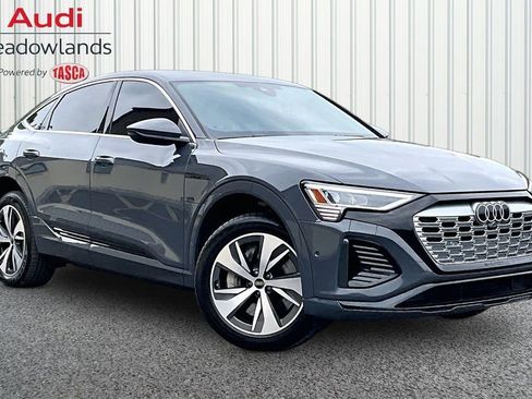 Used 2024 Audi Q8 e-tron Premium Plus w/ Premium Plus Package AWD/4WD image 3