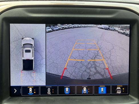 Used 2020 Chevrolet Silverado 1500 High Country w/ Technology Package image 19