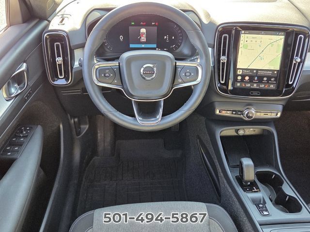 Used 2024 Volvo XC40 B5 Core AWD/4WD image 11