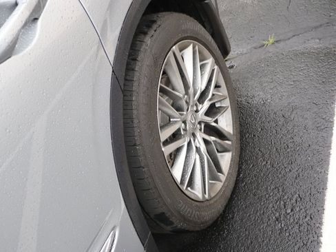Used 2024 Acura MDX SH-AWD w/ Advance Package image 12