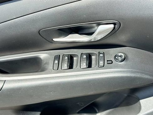 Used 2024 Hyundai Tucson SE FWD image 17