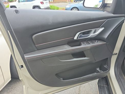 Used 2015 GMC Terrain SLE AWD/4WD image 12