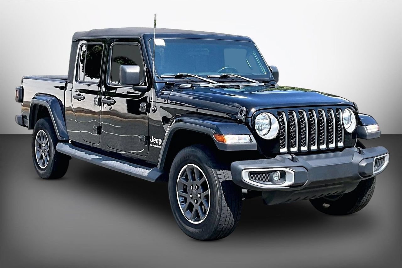 Certified 2020 Jeep Gladiator Overland w/ Trailer Tow Package AWD/4WD image 2