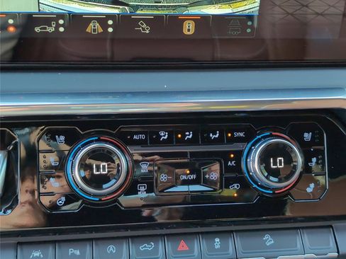 New 2026 GMC Sierra 1500 Denali Ultimate image 16