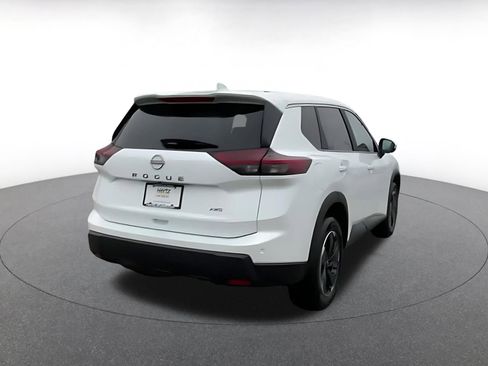 Used 2025 Nissan Rogue SV image 14