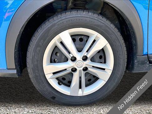 Used 2024 Nissan Kicks S FWD image 6