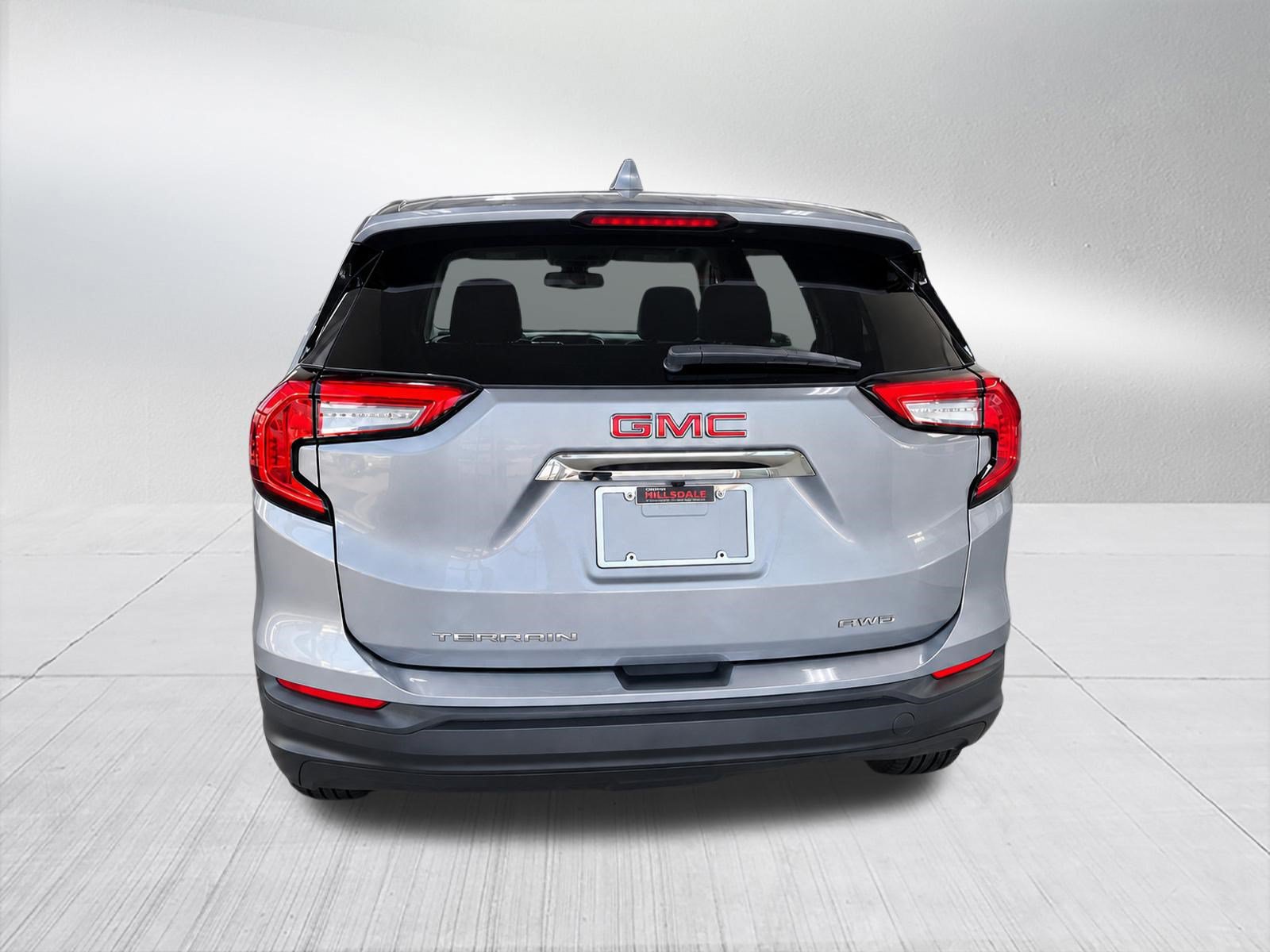 Used 2024 GMC Terrain SLE AWD/4WD image 5
