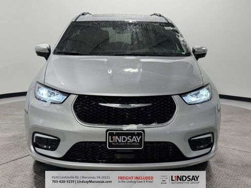 New 2026 Chrysler Pacifica Pinnacle w/ Trailer Tow Group image 2