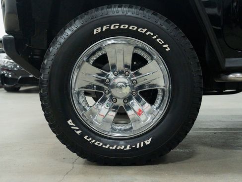 Used 2003 HUMMER H2 w/ Preferred Equipment Group image 15