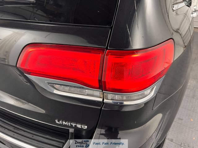Used 2015 Jeep Grand Cherokee Limited w/ Luxury Group II AWD/4WD image 13