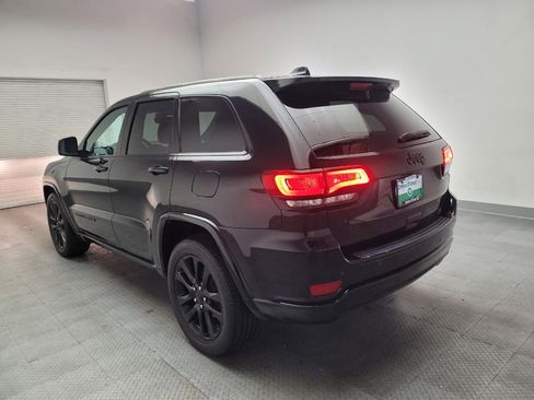Used 2018 Jeep Grand Cherokee Altitude image 5