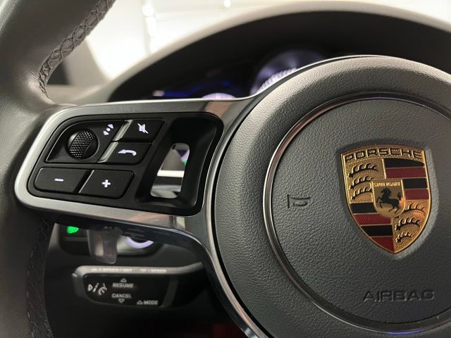 Used 2022 Porsche Cayenne Platinum Edition AWD/4WD image 24