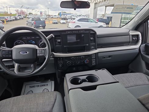 Used 2024 Ford F250 XLT image 15