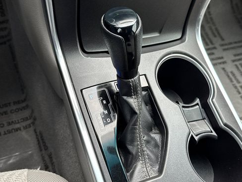 Used 2017 Toyota Camry LE image 23