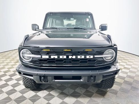 Used 2025 Ford Bronco Badlands image 8