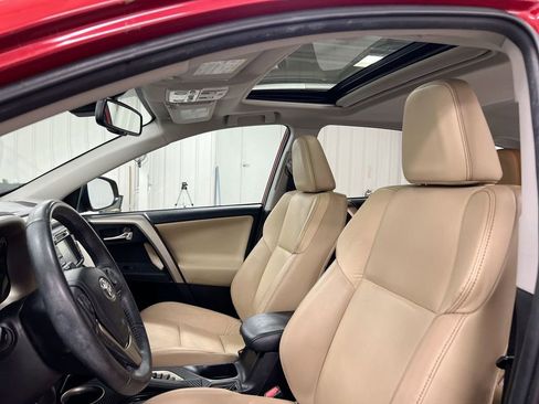 Used 2015 Toyota RAV4 Limited w/ Technology Package image 19