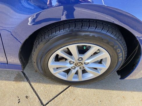 Used 2025 Toyota Camry LE image 31