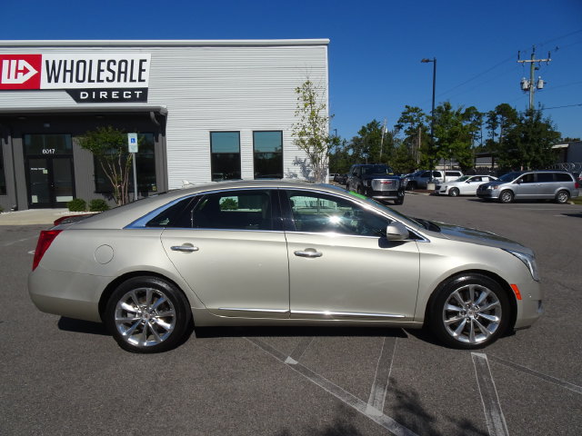 Used 2014 Cadillac XTS Luxury w/ Driver Awareness Package FWD image 3
