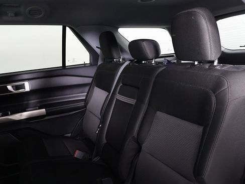 Used 2022 Ford Explorer XLT image 27