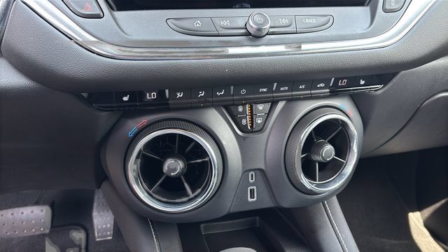 Used 2023 Chevrolet Blazer LT w/ Convenience Package FWD image 30
