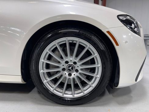 Used 2022 Mercedes-Benz E 350 4MATIC Sedan image 16