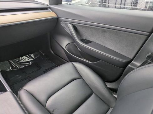 Used 2020 Tesla Model 3 Standard Range Plus image 15
