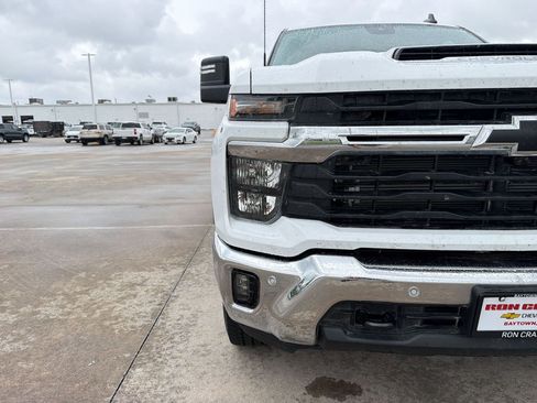 Used 2025 Chevrolet Silverado 2500 LT w/ Texas Edition image 21