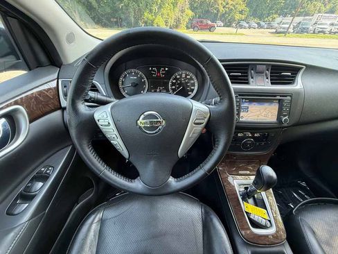 Used 2015 Nissan Sentra SL w/ SL Premium Package FWD image 14