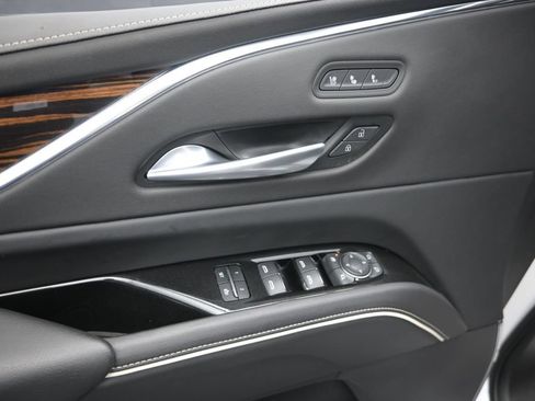 Used 2023 Cadillac Escalade Premium Luxury RWD image 10