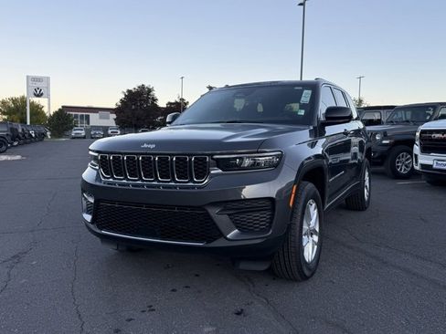 New 2025 Jeep Grand Cherokee Laredo X w/ Luxury Tech Group I image 10