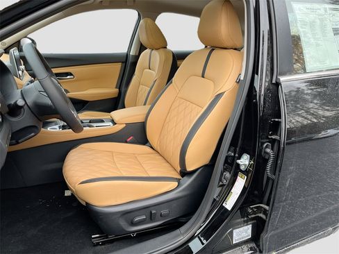 Certified 2025 Nissan Sentra SV w/ SV Premium Package image 21