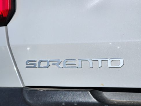 Used 2023 Kia Sorento SX Prestige image 13