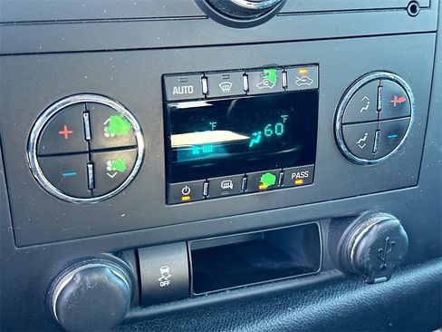 Used 2013 Chevrolet Silverado 1500 LT image 14