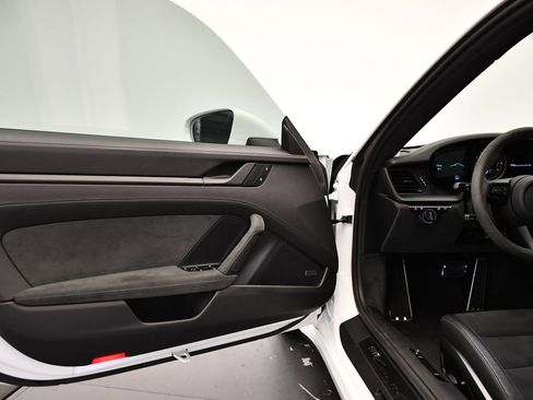 Used 2023 Porsche 911 Carrera GTS image 37