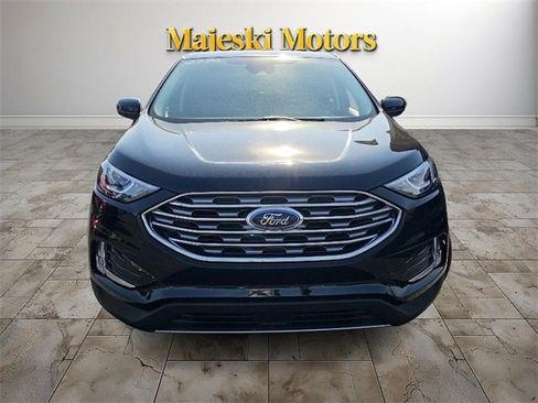 Used 2021 Ford Edge SEL w/ Convenience Package image 2