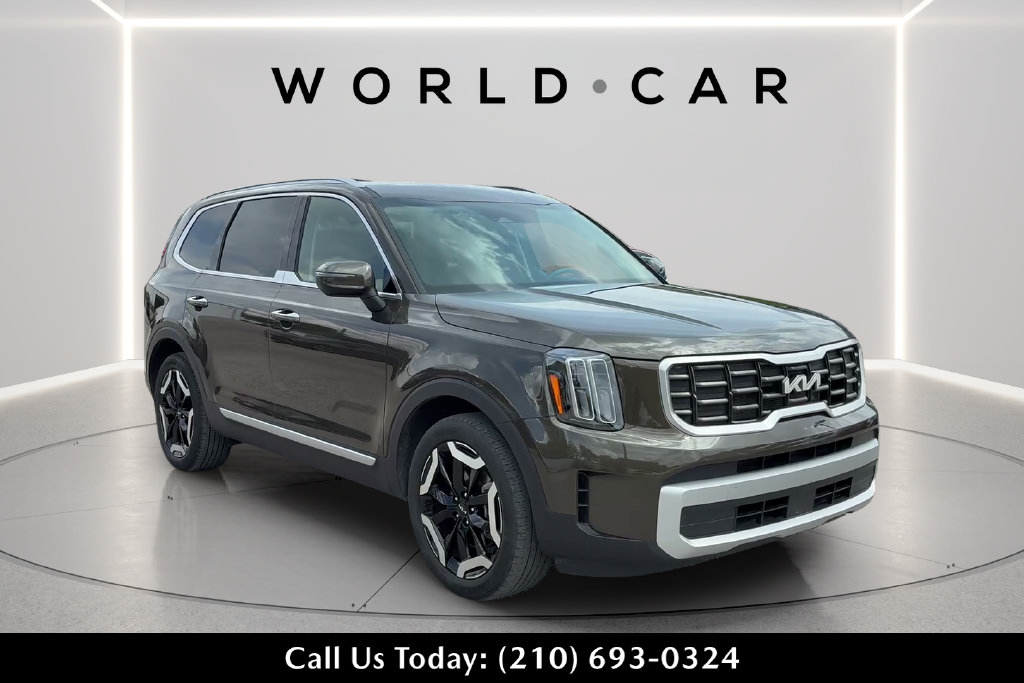 Used 2025 Kia Telluride S FWD image 1