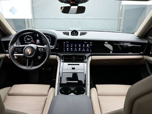 Certified 2025 Porsche Panamera 4 AWD/4WD image 20