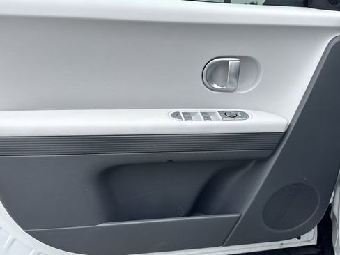 Certified 2022 Hyundai Ioniq 5 SE image 10