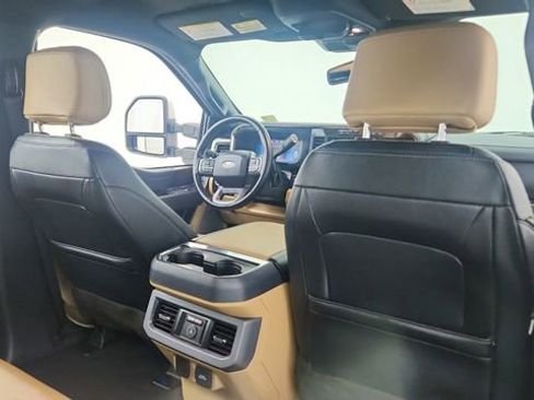 Used 2023 Ford F350 Lariat w/ Tow Technology Package image 28