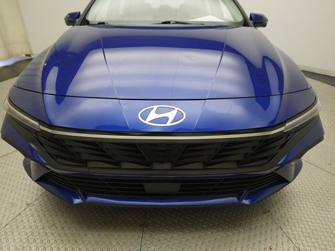 Used 2024 Hyundai Elantra Limited FWD image 21