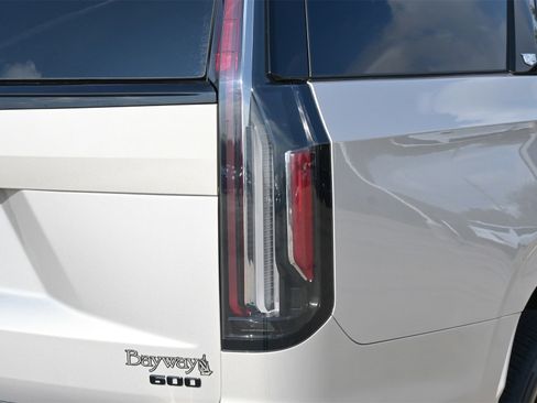 Certified 2024 Cadillac Escalade Sport Platinum w/ LPO, ONYX Package image 23