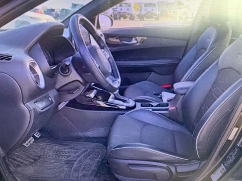 Used 2023 Kia Forte GT-Line w/ GT-Line Premium Package image 11